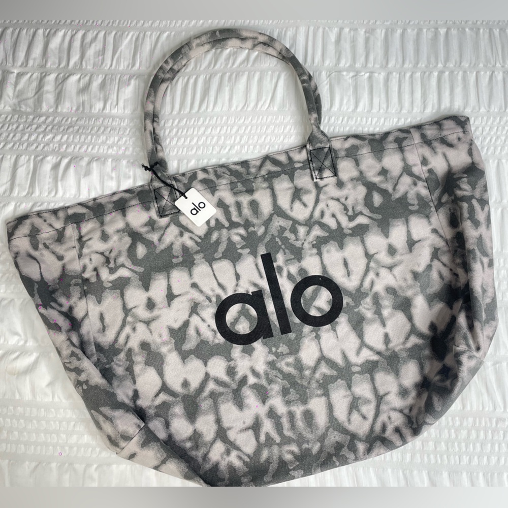 ALO Yoga Black and Gray Patterned Tote Bag